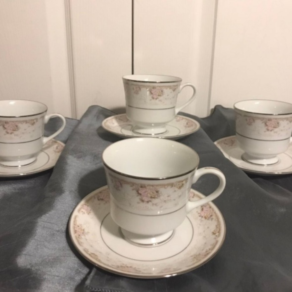 Royal Prestige "Chelsea" Teacups and Saucers